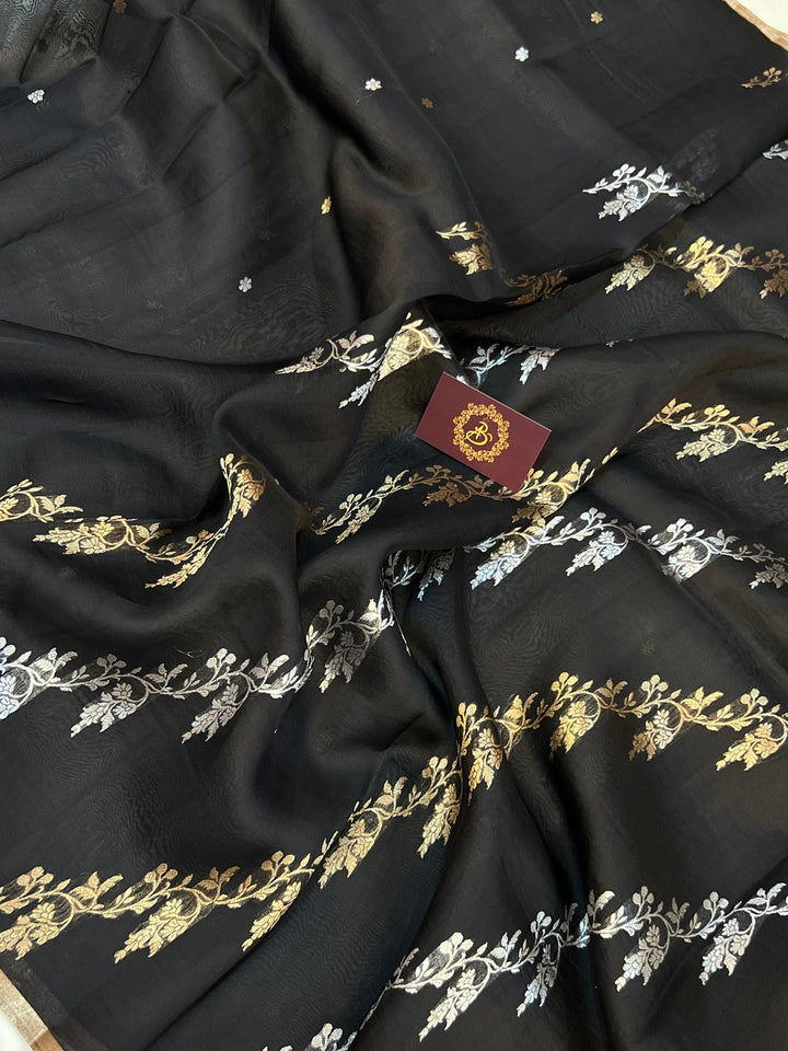 Black Banarasi Handloom Kora Silk Saree - Aura Benaras