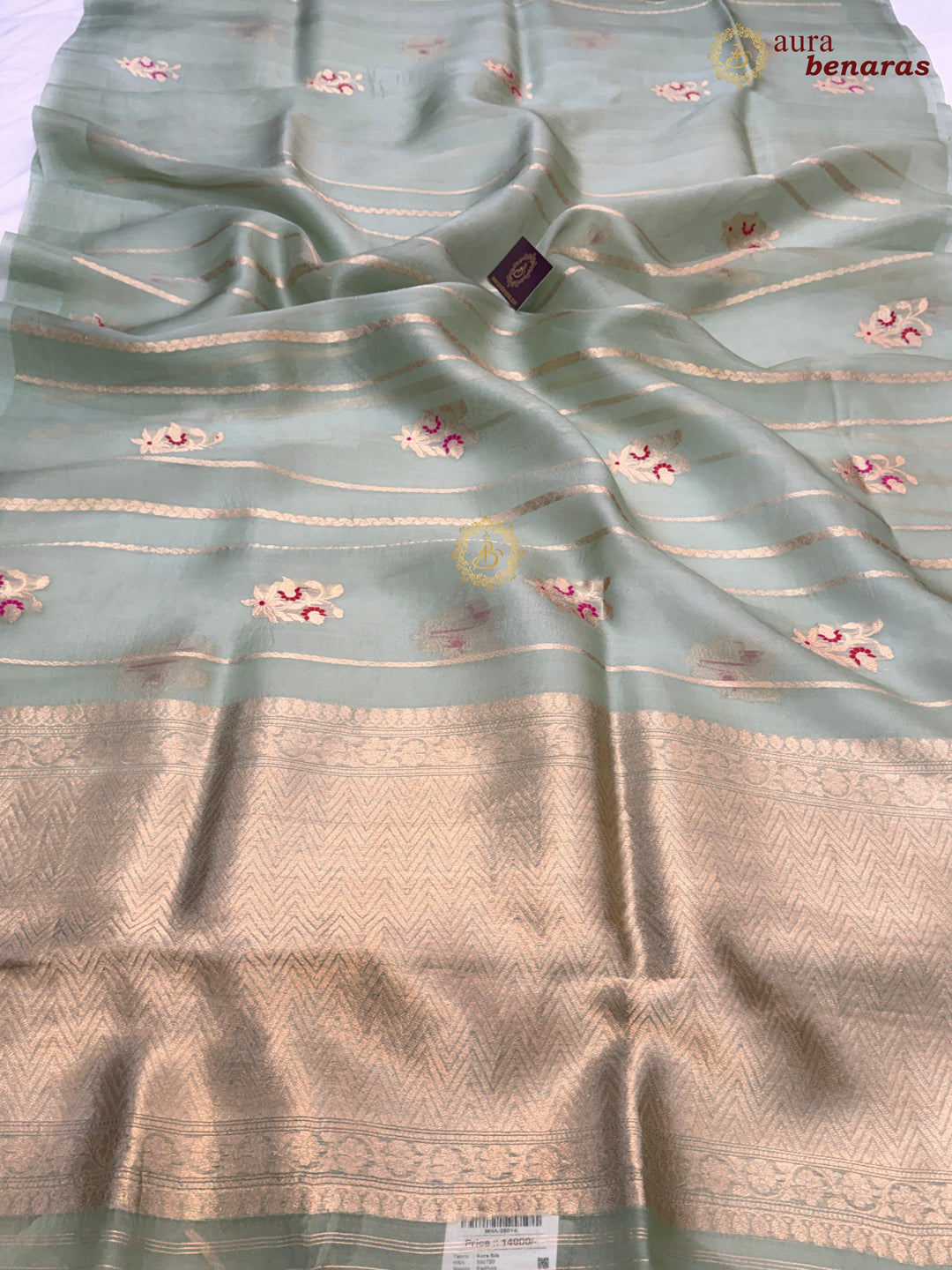 Pista Green Pure Kora Silk Handloom Banarasi Saree with Kadhwa Weave