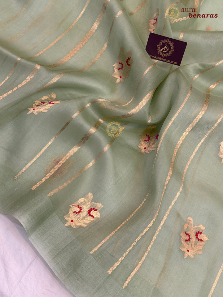Pista Green Pure Kora Silk Handloom Banarasi Saree with Kadhwa Weave