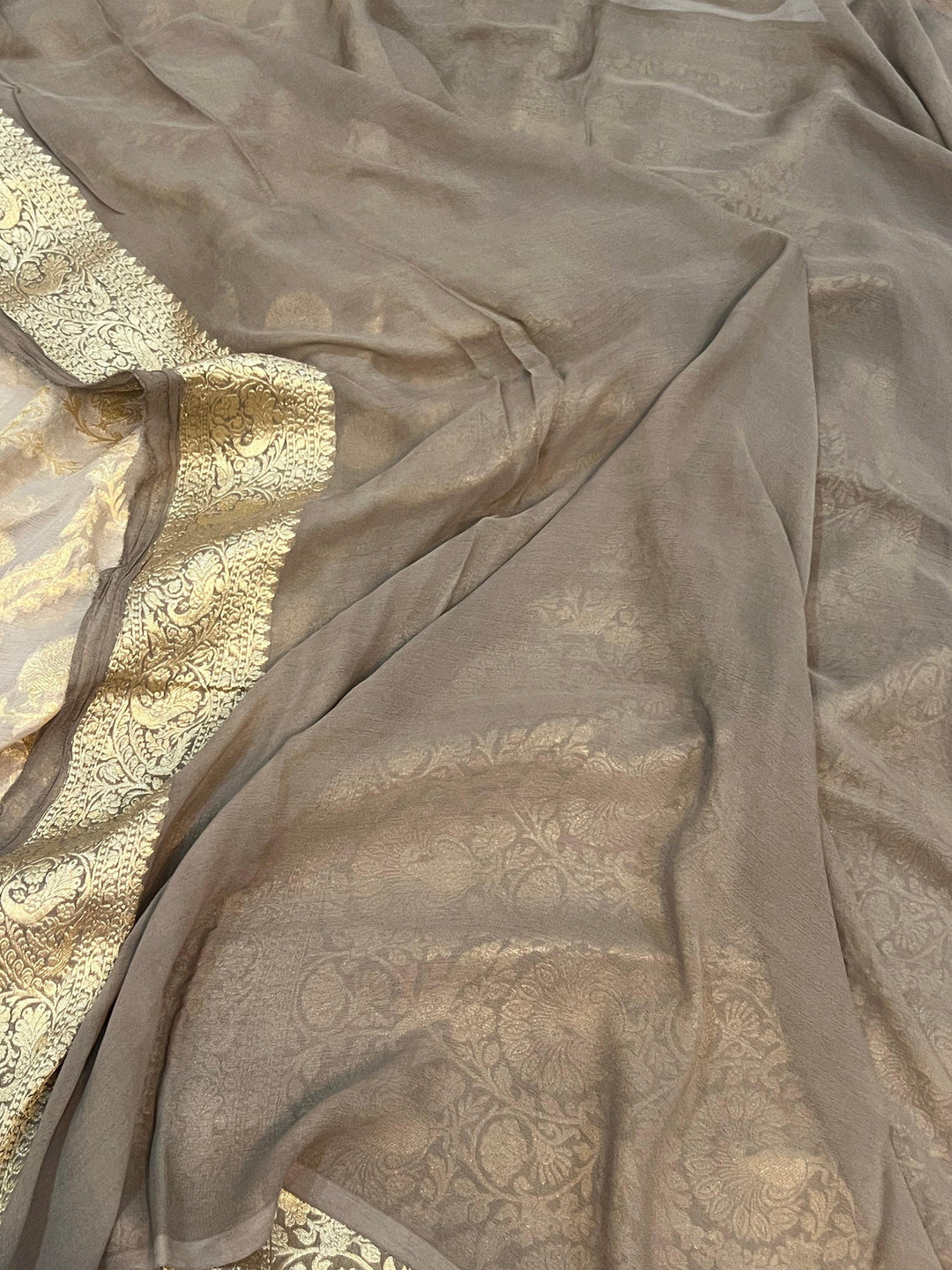 Light Grey Banarasi Khaddi Georgette Saree - Aura Benaras