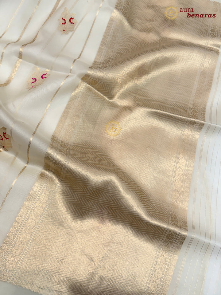 Off White Pure Kora Silk Handloom Banarasi Saree with Kadhwa Weave