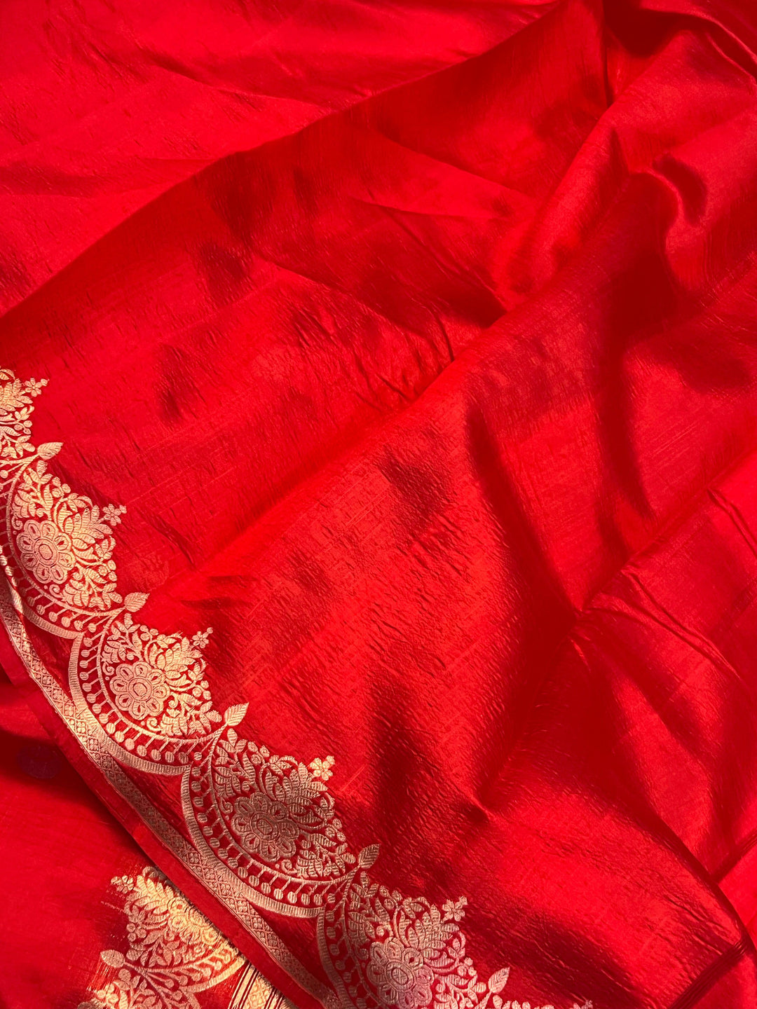 Red Pure Banarasi Handloom Silk Saree - Aura Benaras