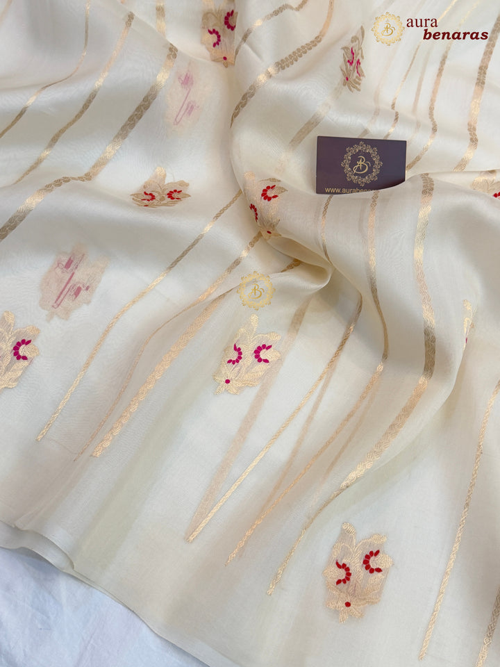 Off White Pure Kora Silk Handloom Banarasi Saree with Kadhwa Weave