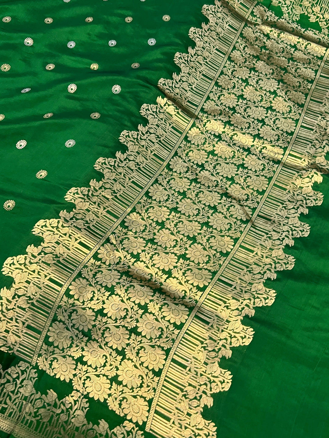 Green Pure Banarasi Handloom Silk Saree - Aura Benaras