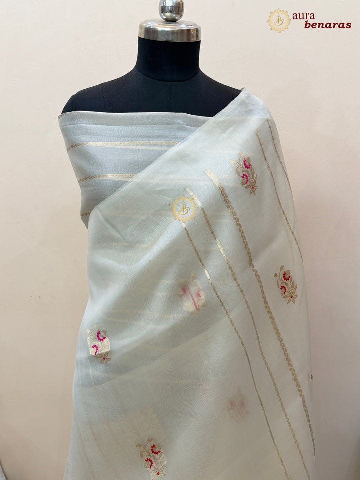 Off White Pure Kora Silk Handloom Banarasi Saree with Kadhwa Weave