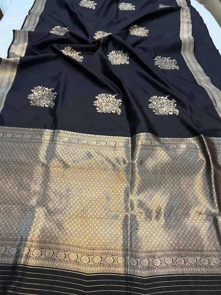 Black Pure Banarasi Handloom Silk Saree - Aura Benaras