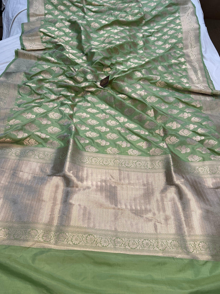 Pista Green Pure Banarasi Handloom Katan Silk Saree - Aura Benaras