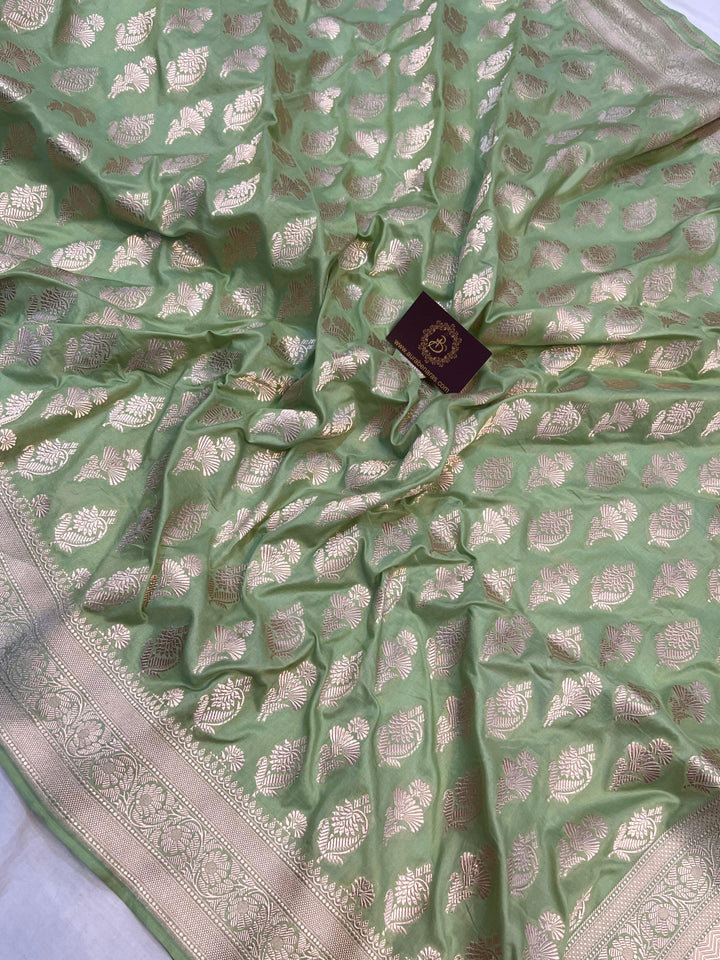 Pista Green Pure Banarasi Handloom Katan Silk Saree - Aura Benaras
