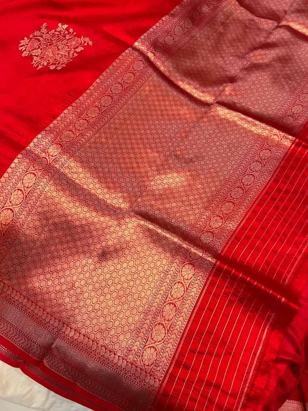Red Pure Banarasi Handloom Silk Saree - Aura Benaras