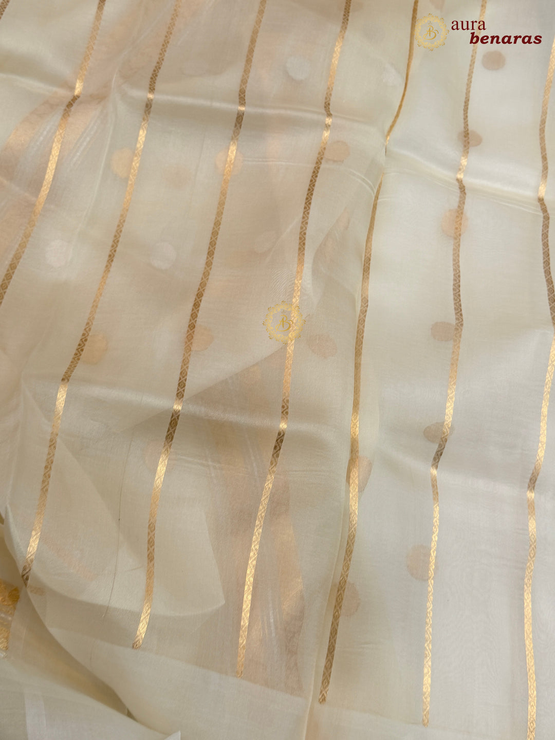 Pure Off White Banarasi Handloom Kora Silk Saree with Kadhwa Butis Aura Benaras