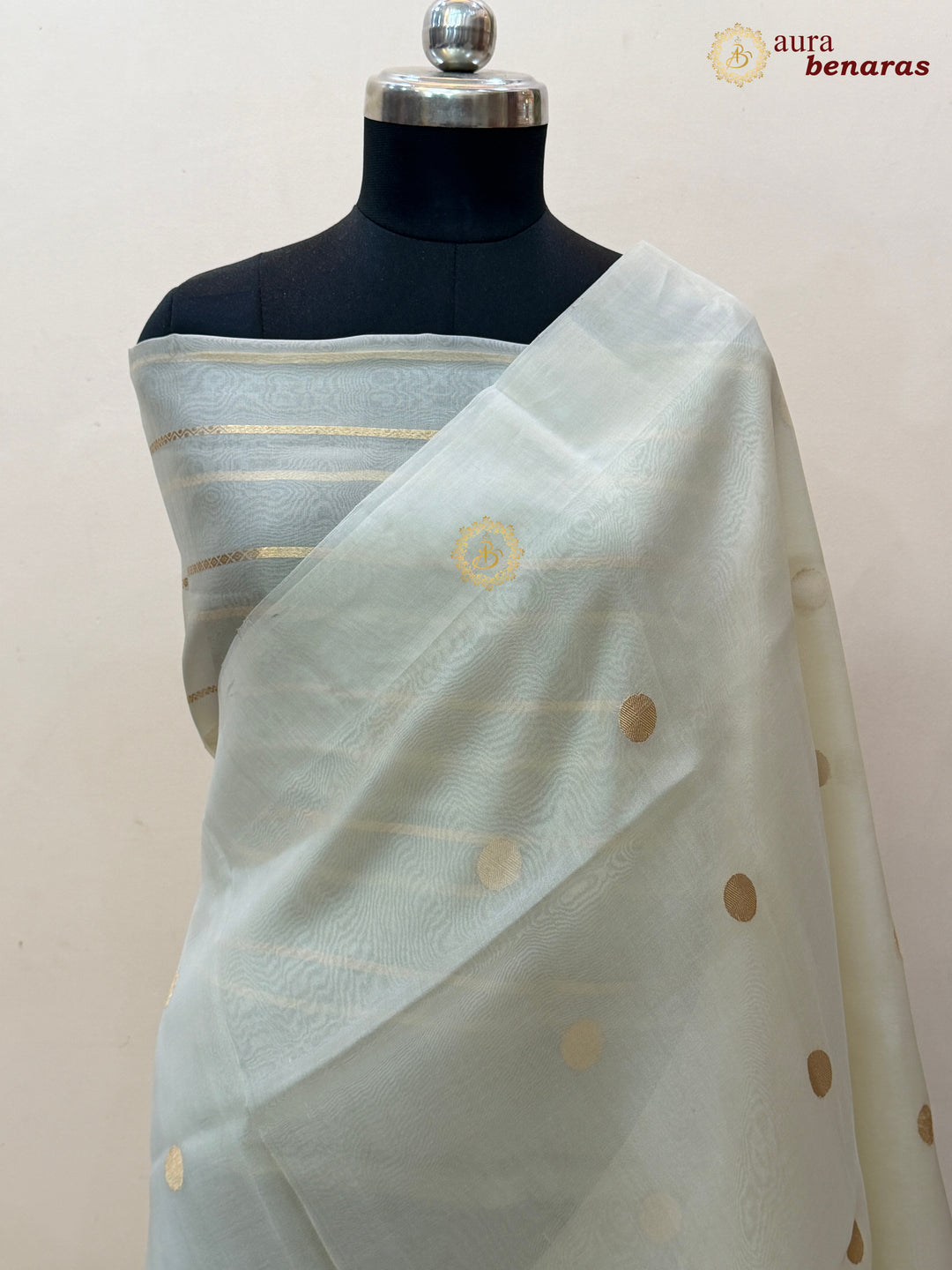 Pure Off White Banarasi Handloom Kora Silk Saree with Kadhwa Butis Aura Benaras