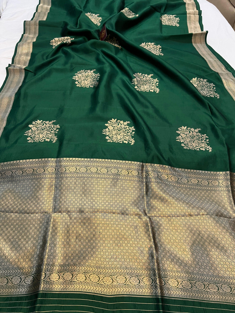 Green Pure Banarasi Handloom Silk Saree - Aura Benaras