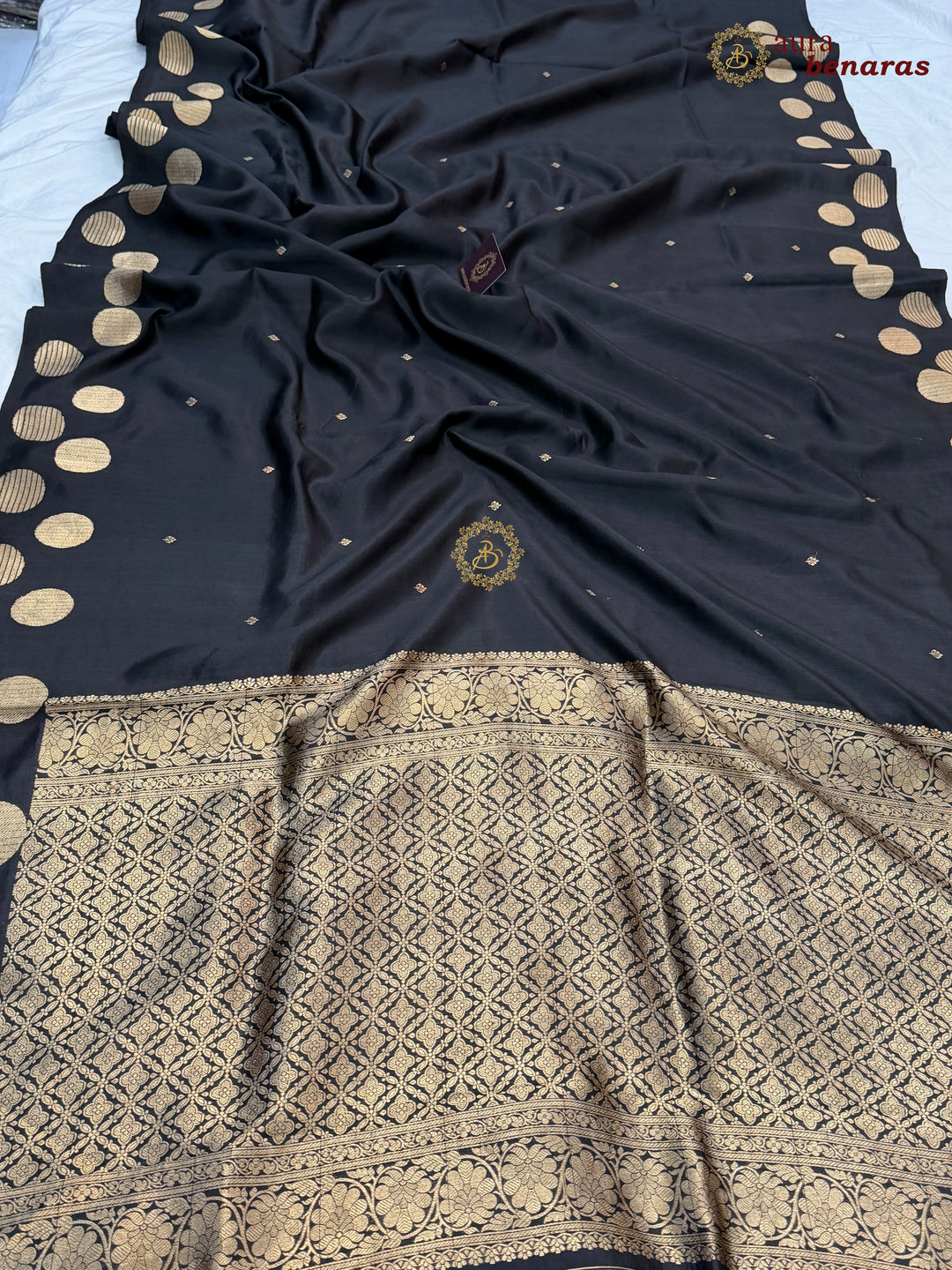 Black Pure Katan Silk Banarasi Saree Kadhwa Geometric Round Motifs