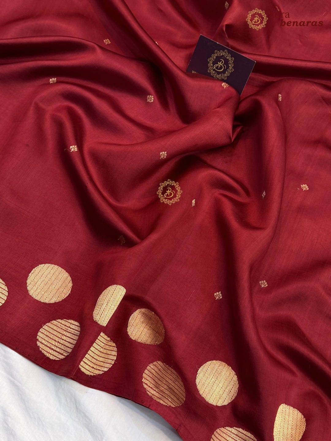Maroon Pure Katan Silk Banarasi Saree Kadhwa Geometric Round Motifs