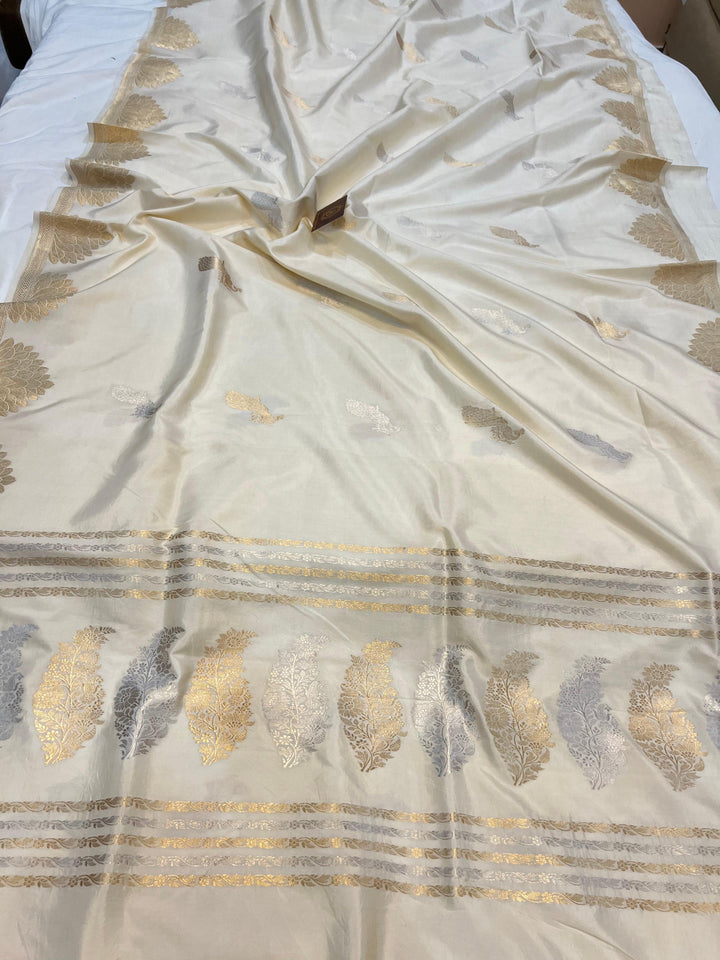 Cream Pure Banarasi Handloom Katan Silk Saree - Aura Benaras