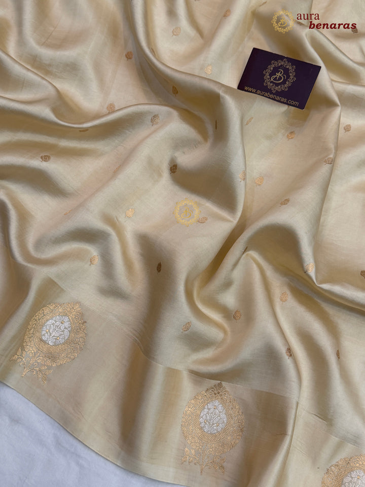 Cream Pure Banarasi Handloom Silk Saree - Aura Benaras