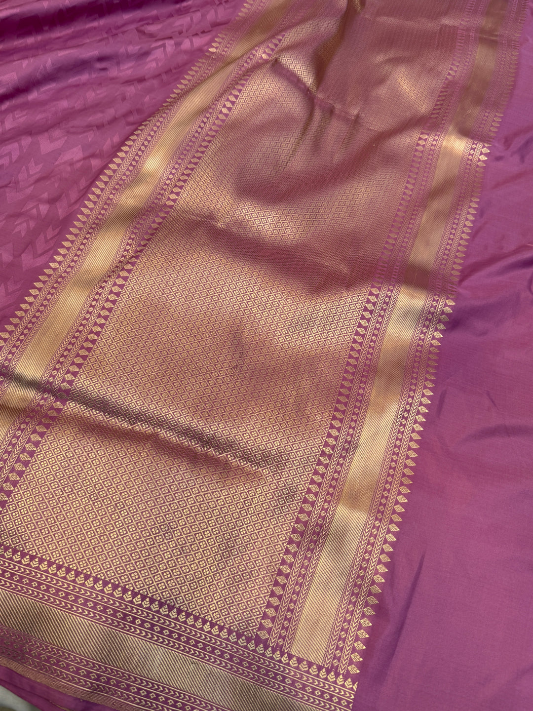 Lavender Pure Katan Satin Silk Handloom Banarasi Saree