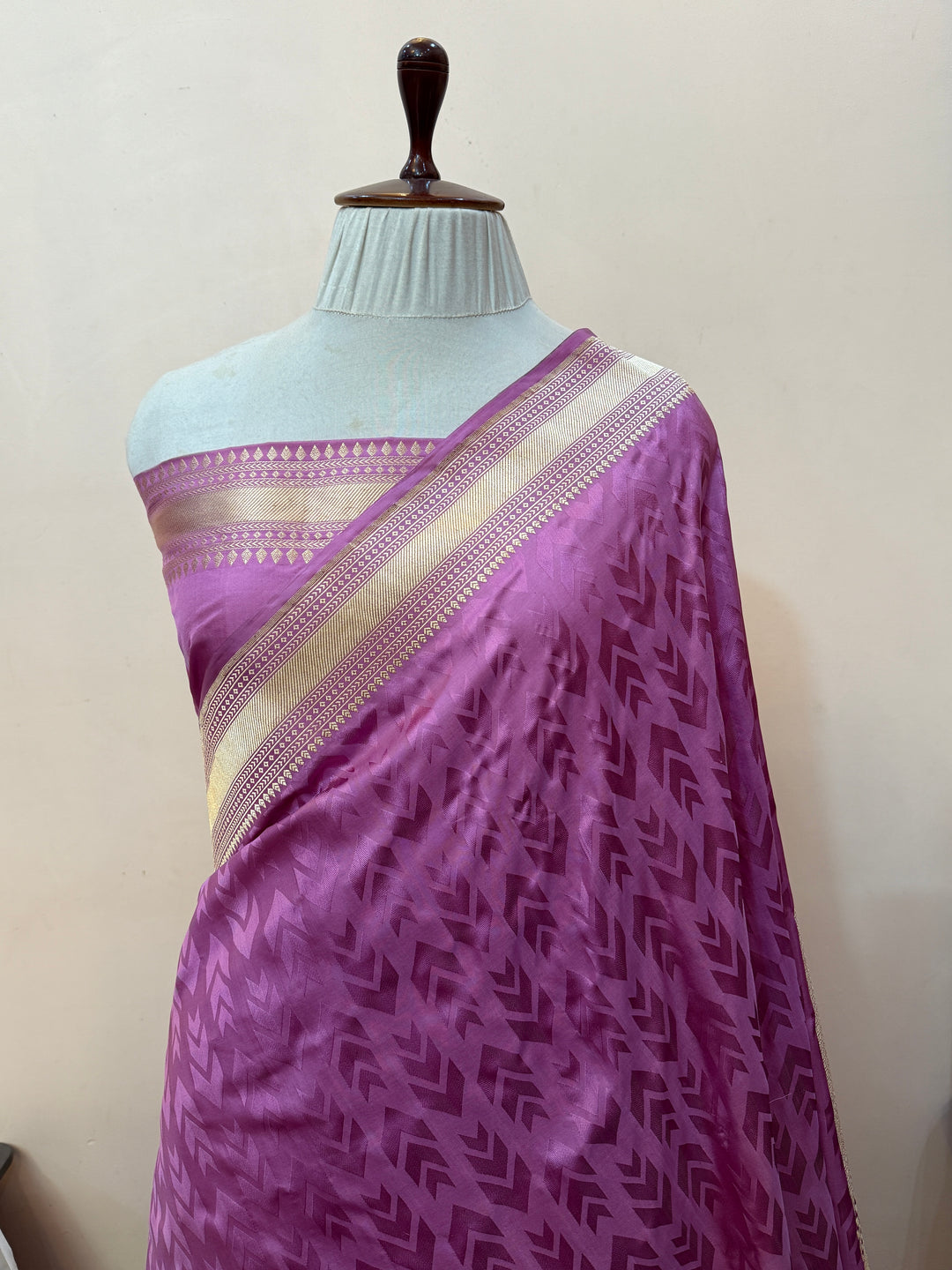 Lavender Pure Katan Satin Silk Handloom Banarasi Saree