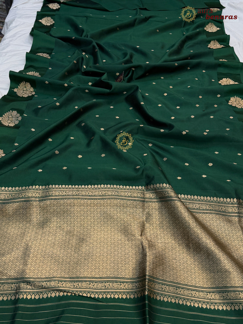 Bottle Green Pure Banarasi Handloom Silk Saree - Aura Benaras
