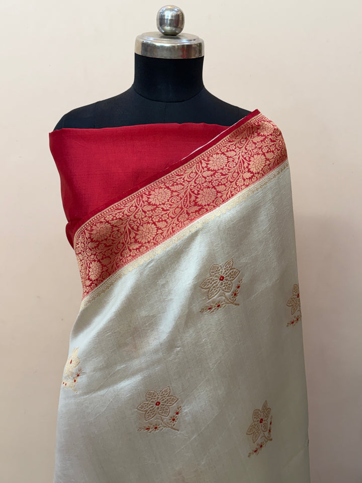 Cream Pure Banarasi Handloom Silk Saree - Aura Benaras