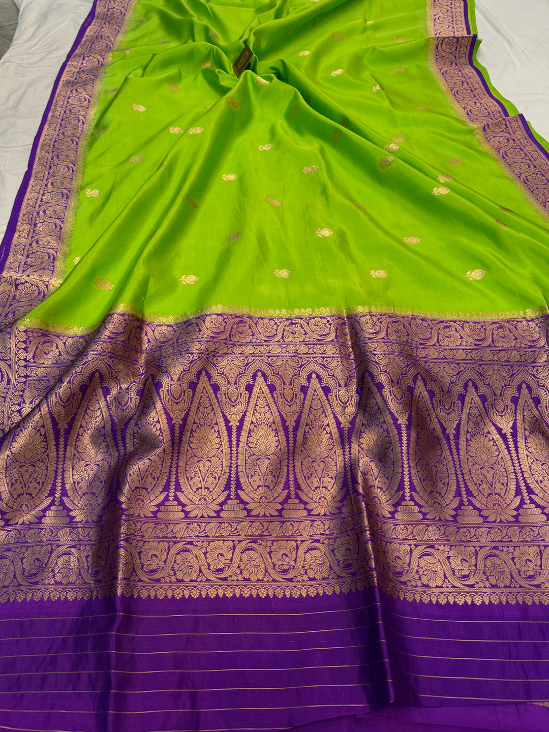 Parrot Green Banarasi Silk Saree with Kadhwa Butis 