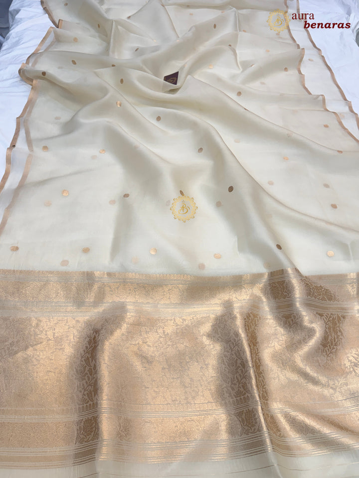 Off White Kora Silk Banarasi Saree – Kadhwa Butis in Zari