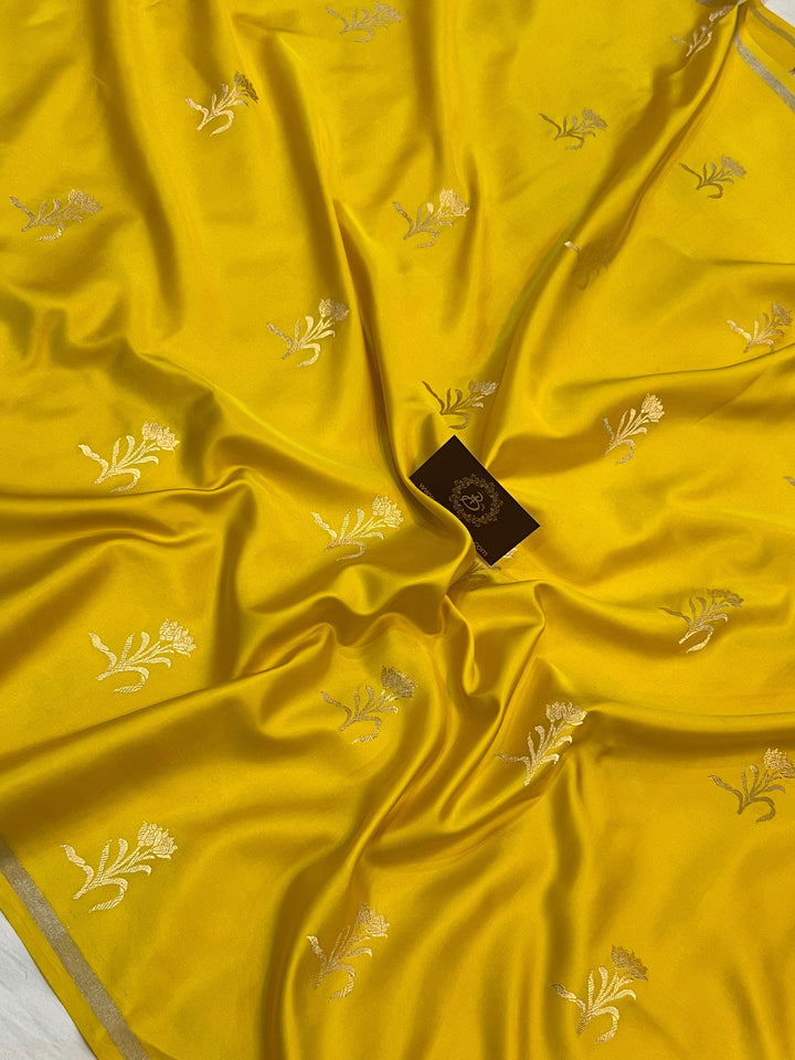 Pure Banarasi Handloom Mashru Silk Saree | Kadhwa Weave | Aura Benaras