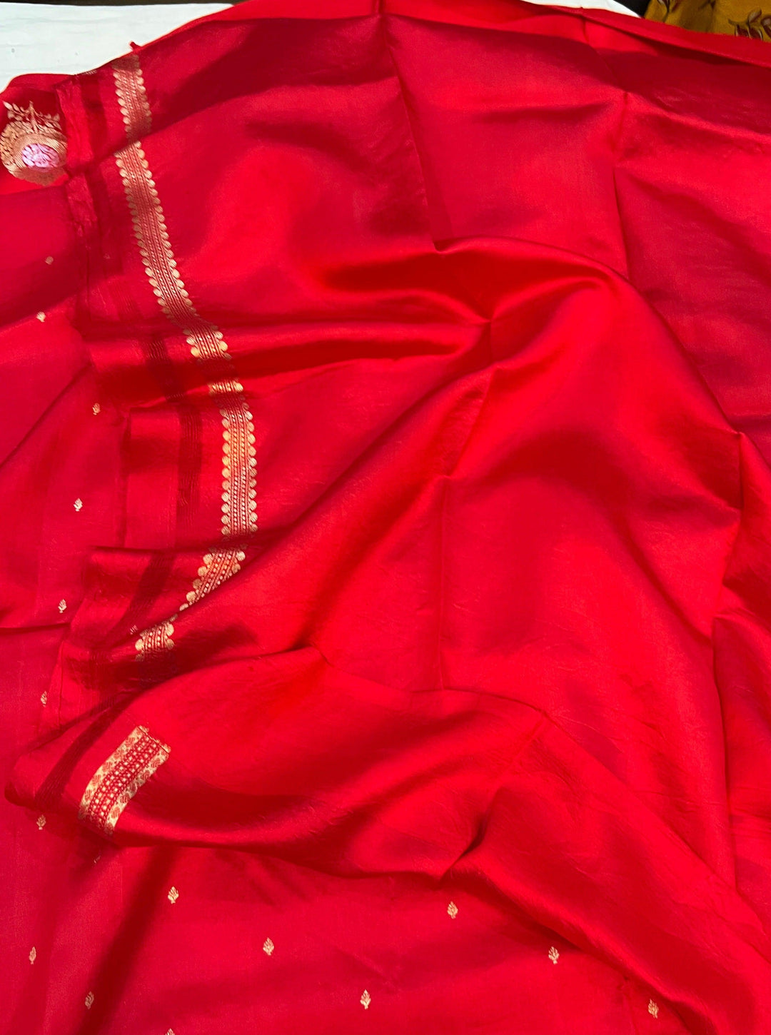 Red Pure Banarasi Handloom Silk Saree - Aura Benaras
