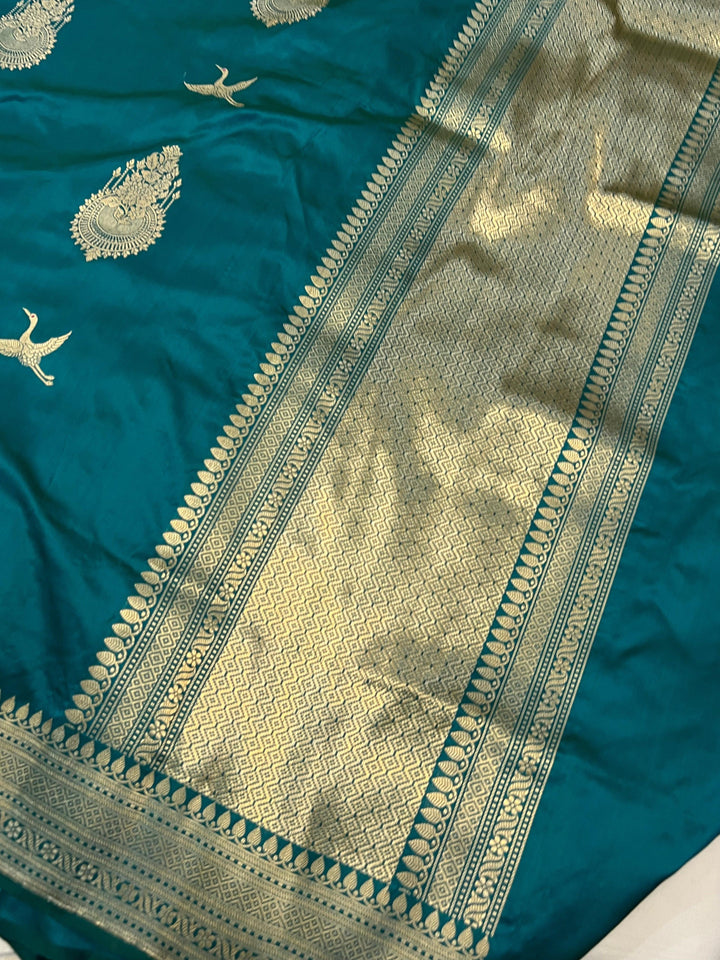Buy Rama Green Banarasi Handloom Katan Silk Saree | Aura Benaras