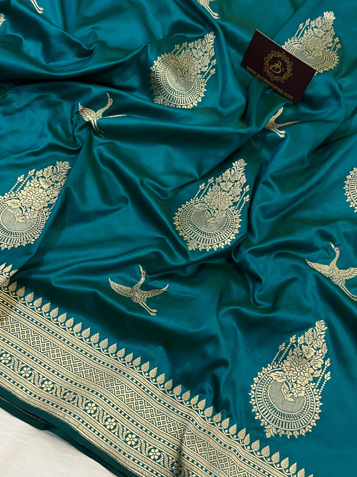 Buy Rama Green Banarasi Handloom Katan Silk Saree | Aura Benaras