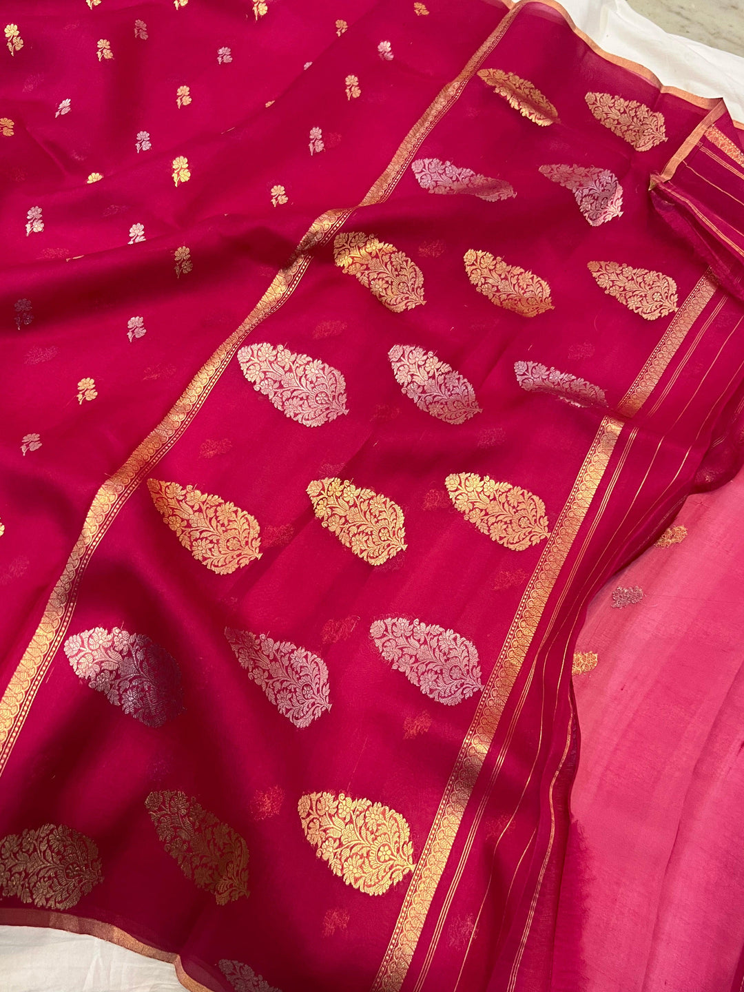 Buy Pure Banarasi Handloom Kora Silk Saree with Kadhwa Butis | Aura Benaras
