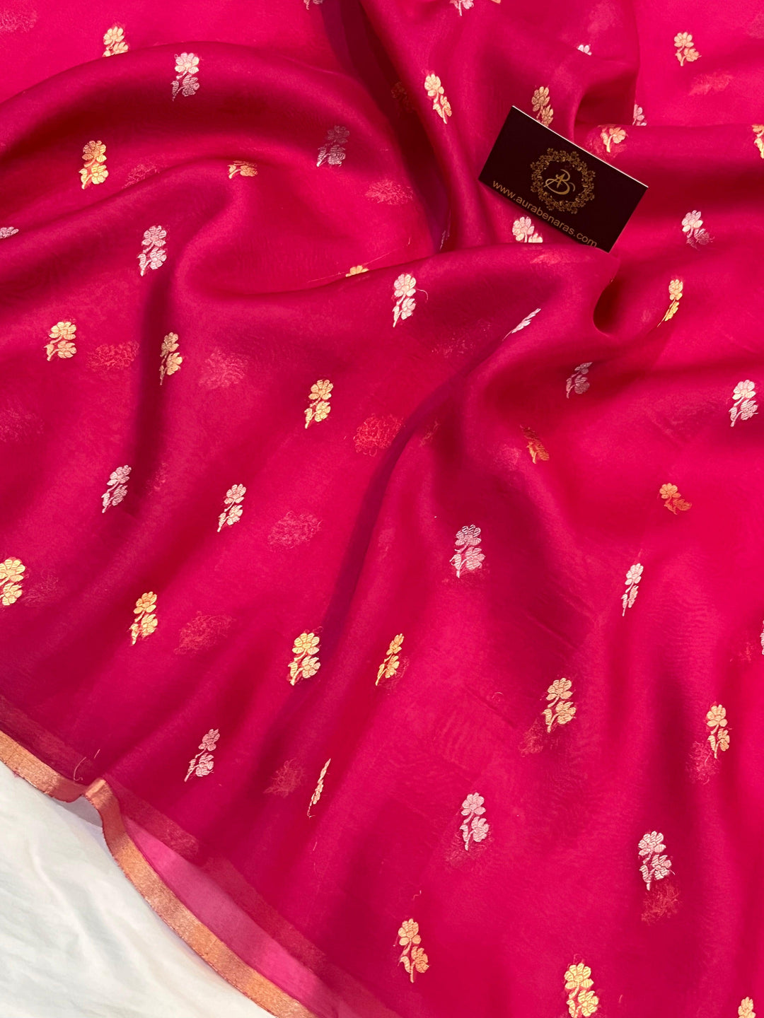 Buy Pure Banarasi Handloom Kora Silk Saree with Kadhwa Butis | Aura Benaras
