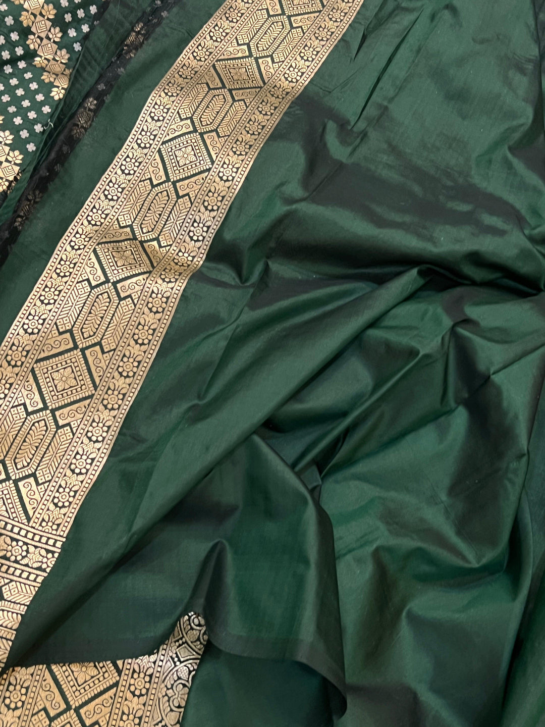 Bottle Green Pure Banarasi Handloom Katan Silk Saree - Aura Benaras