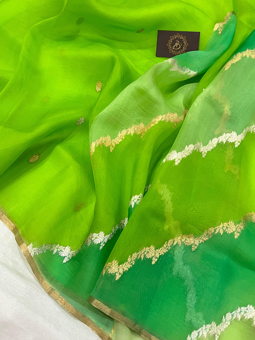 Pista Green Banarasi Handloom Kora Silk Saree - Aura Benaras