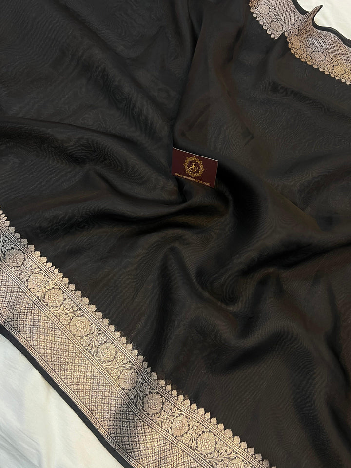 Pure Banarasi Handloom Kora Silk Saree with Banarasi Border | Aura Benaras