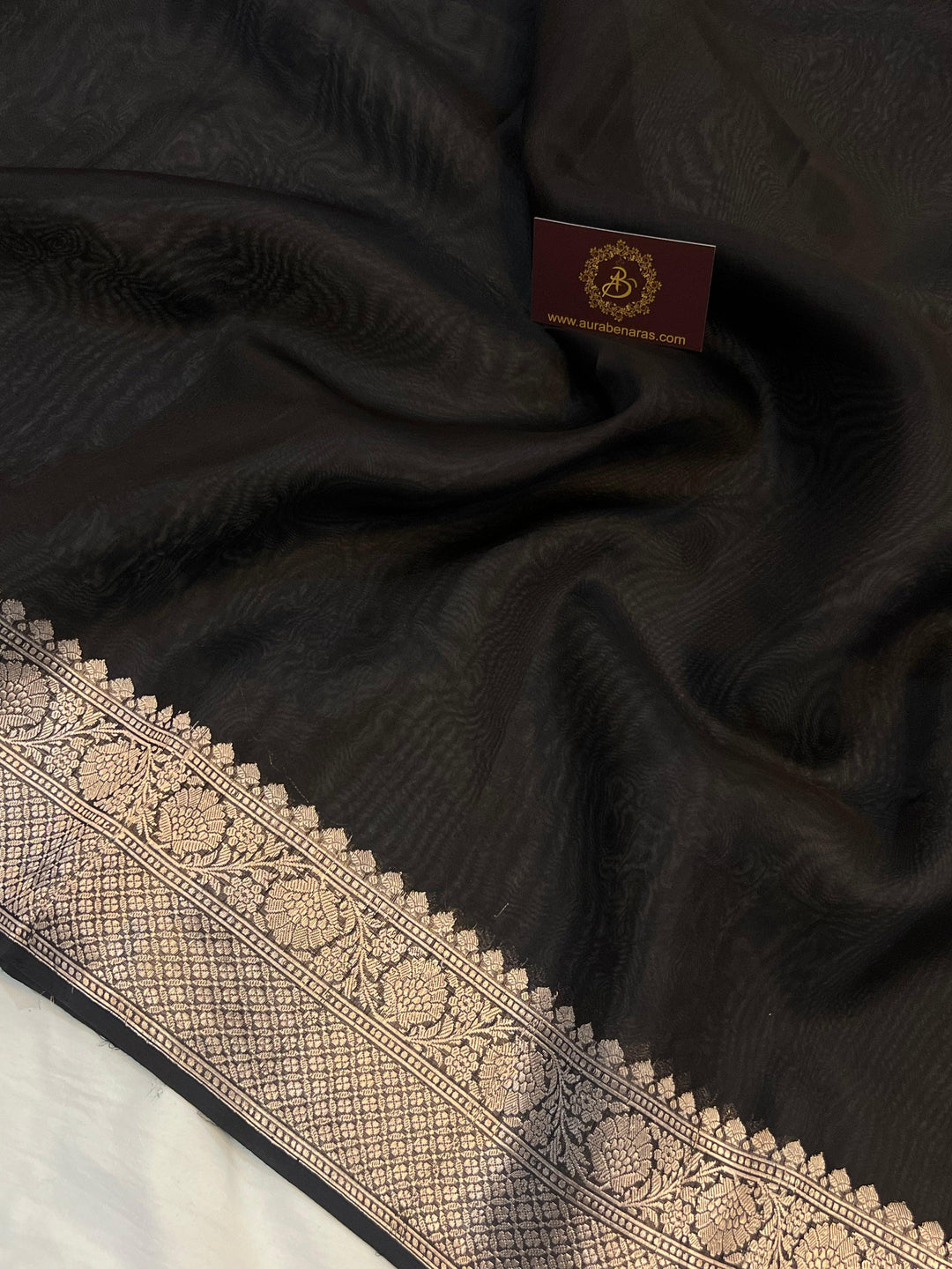 Pure Banarasi Handloom Kora Silk Saree with Banarasi Border | Aura Benaras