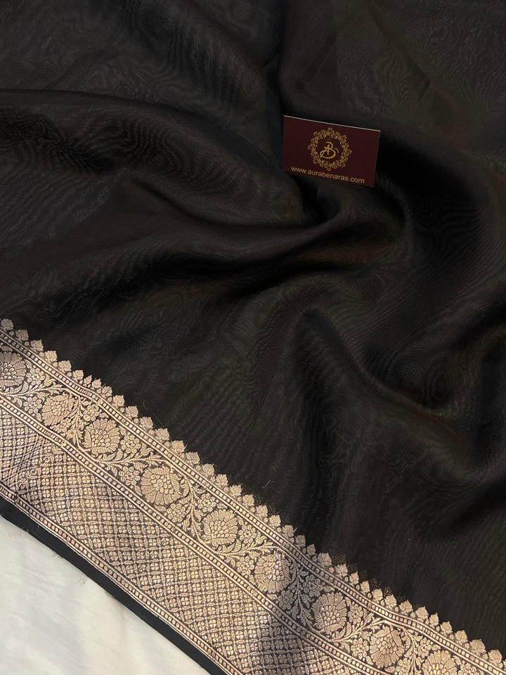 Pure Banarasi Handloom Kora Silk Saree with Banarasi Border | Aura Benaras