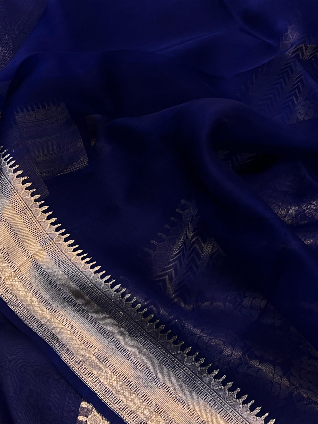 Navy Blue Pure Banarasi Handloom Silk Saree - Aura Benaras