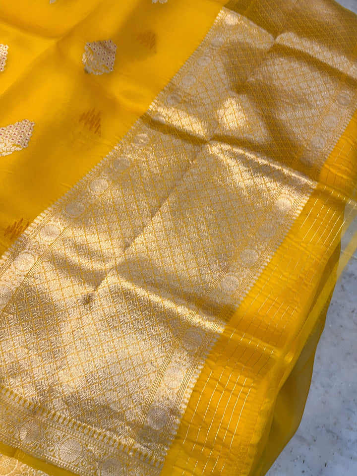 Yellow Pure Banarasi Handloom Silk Saree - Aura Benaras
