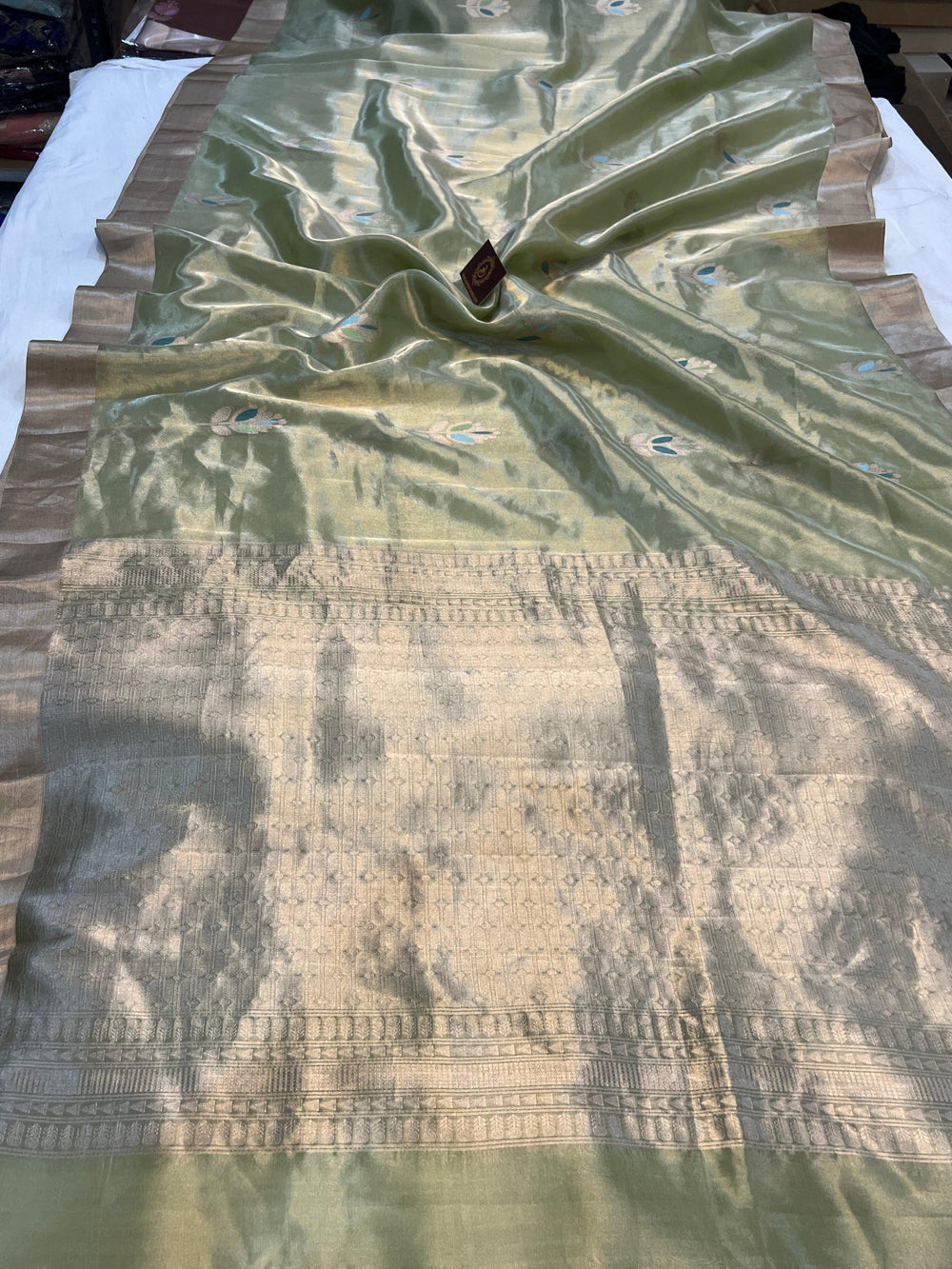 Buy Pure Banarasi Handloom Tissue Silk Saree | Aura Benaras