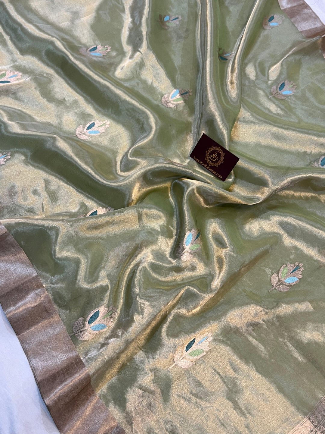 Buy Pure Banarasi Handloom Tissue Silk Saree | Aura Benaras