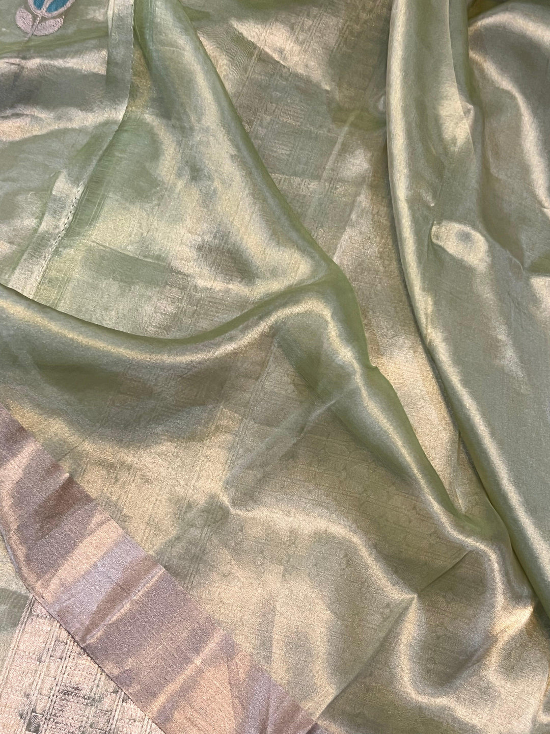 Buy Pure Banarasi Handloom Tissue Silk Saree | Aura Benaras