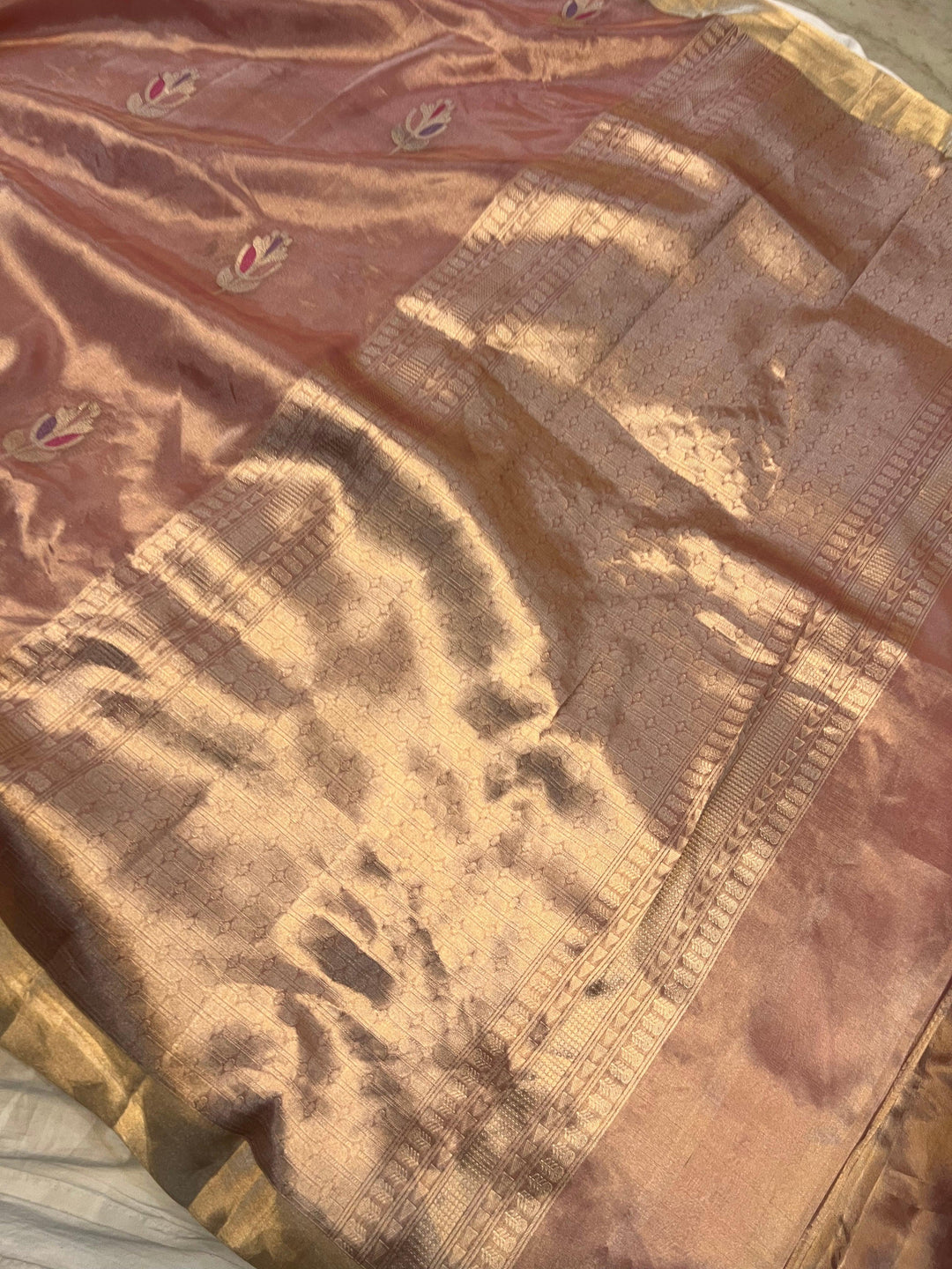 Buy Pure Banarasi Handloom Tissue Silk Saree | Aura Benaras