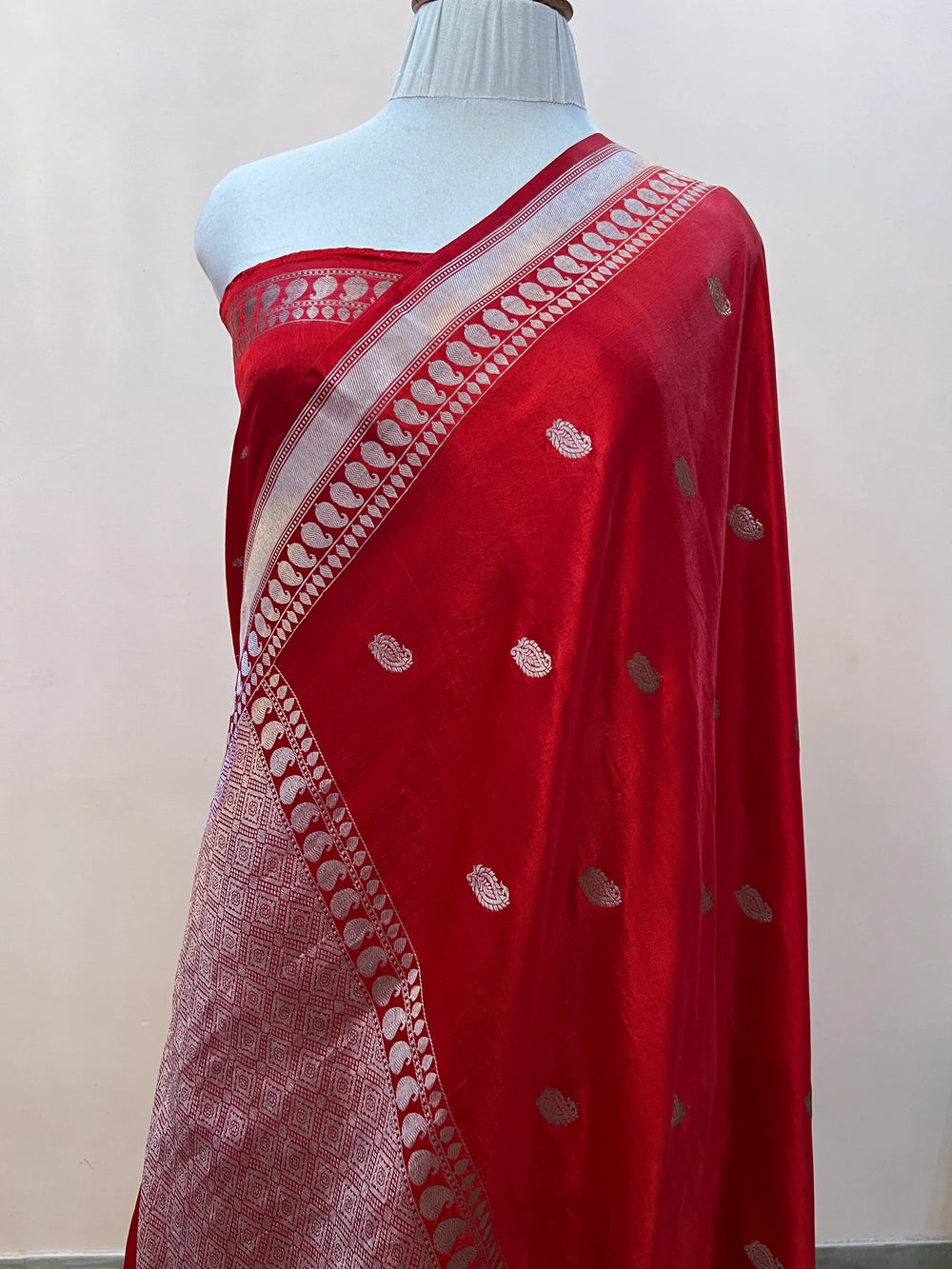Red Pure Mashru Silk Handloom Banarasi Saree