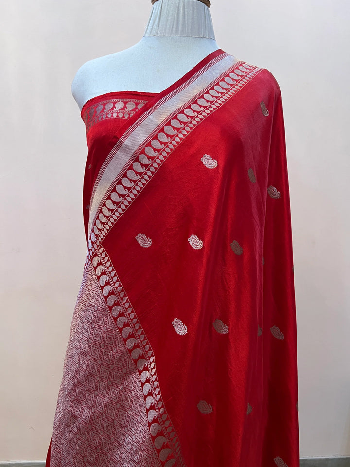 Red Pure Mashru Silk Handloom Banarasi Saree