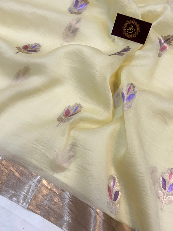 Pani Yellow Pure Banarasi Handloom Silk Saree - Aura Benaras