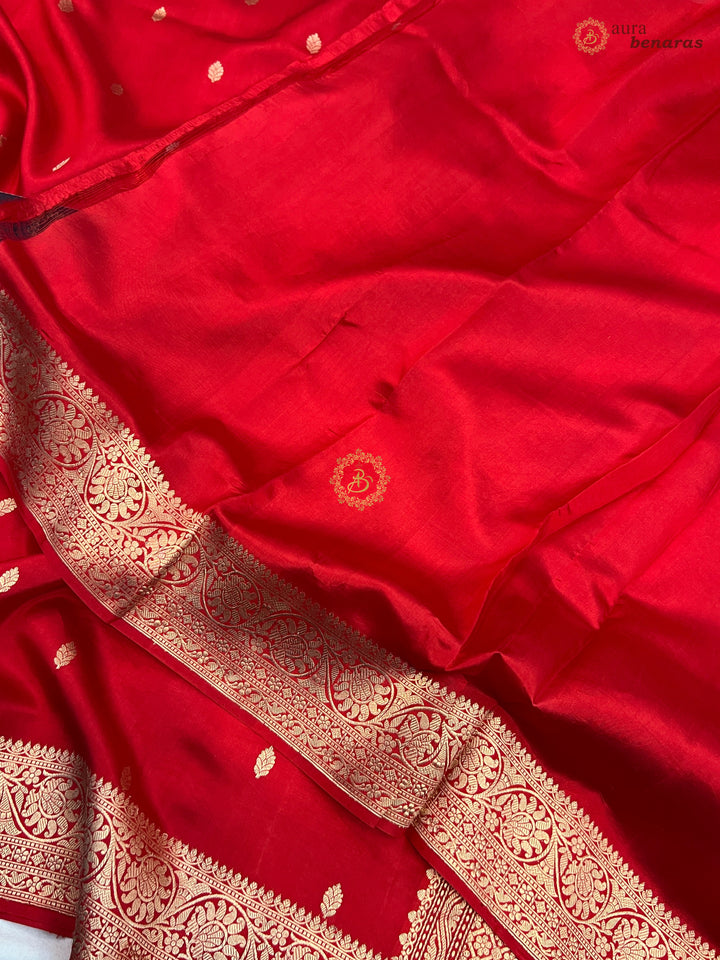 Buy Red Pure Banarasi Handloom Silk Saree Aura Benaras