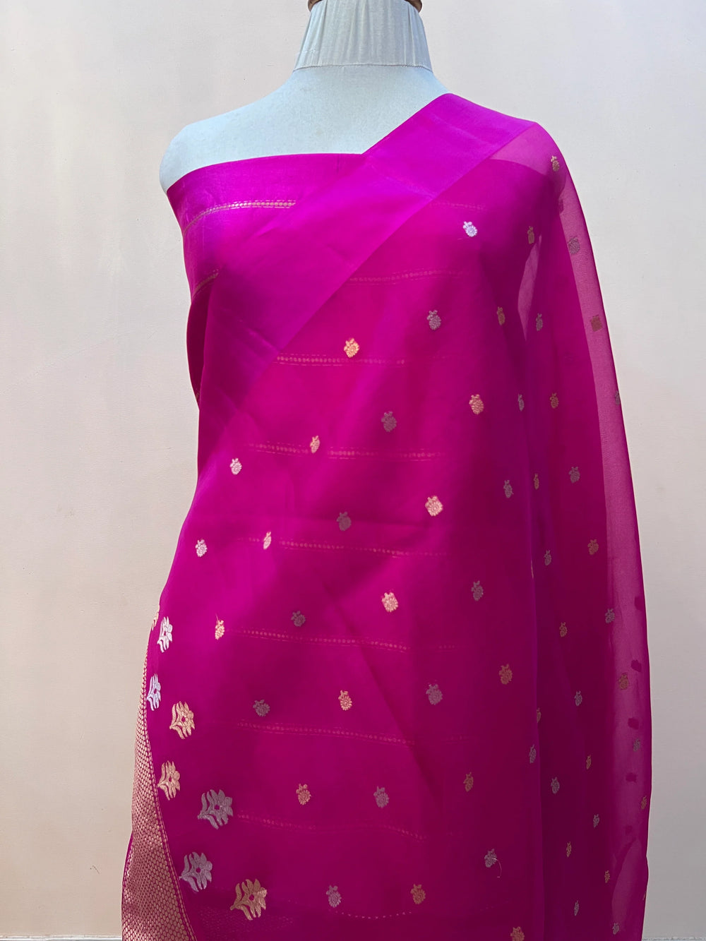 Rani Pure Kora Silk Handloom Banarasi Saree with Kadhwa Buti & Mashru Border