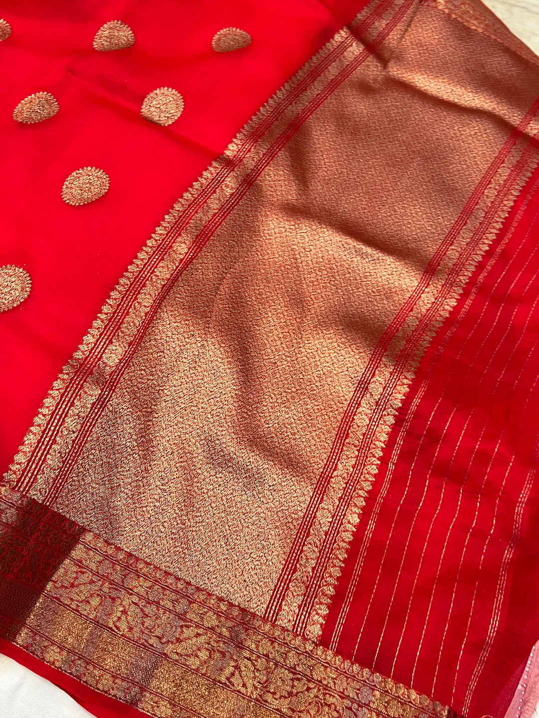 Red Pure Pure Kora Silk Handloom Banarasi Saree