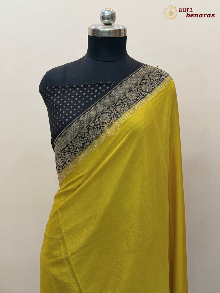 Yellow Pure Crepe Silk Banarasi Saree with Antique Zari Jaal Work